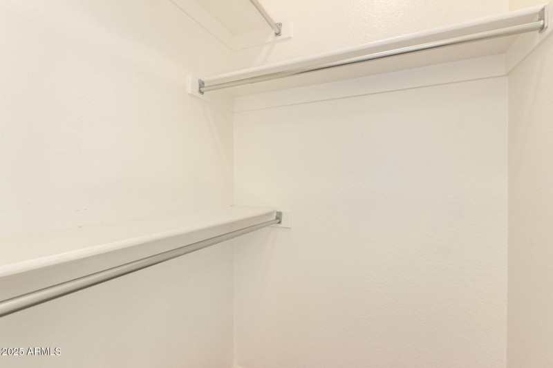 20 Guest Walk-in Closet