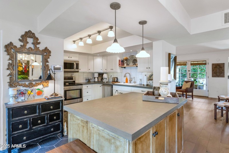 20250507211420968720000000-o