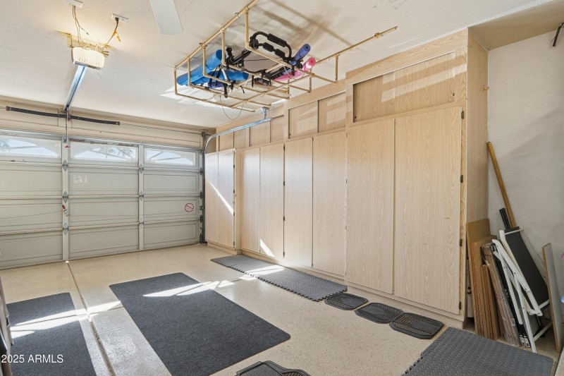 Gargage with Storage