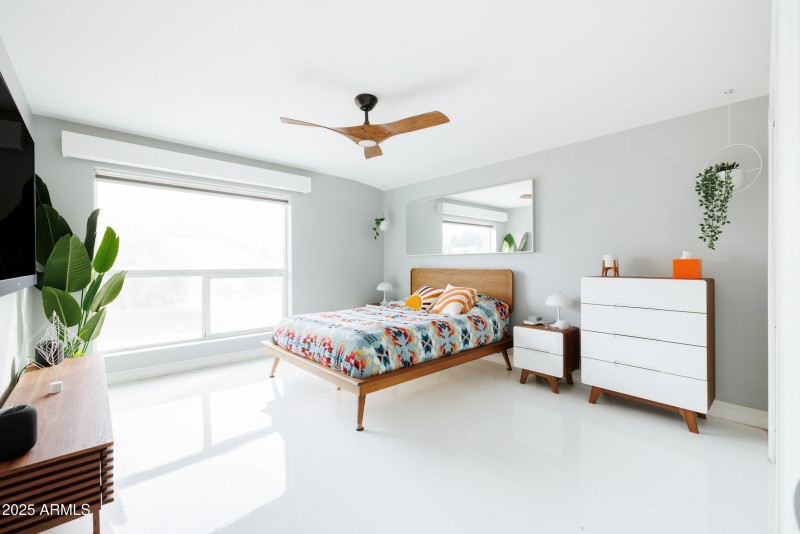 Spacious primary suite