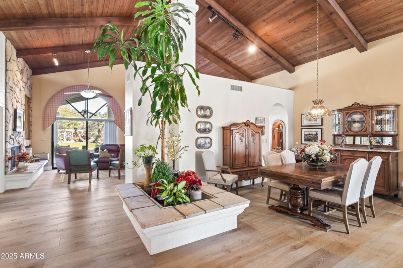FORMAL DINING RM TO FAMILY RM VIEW
