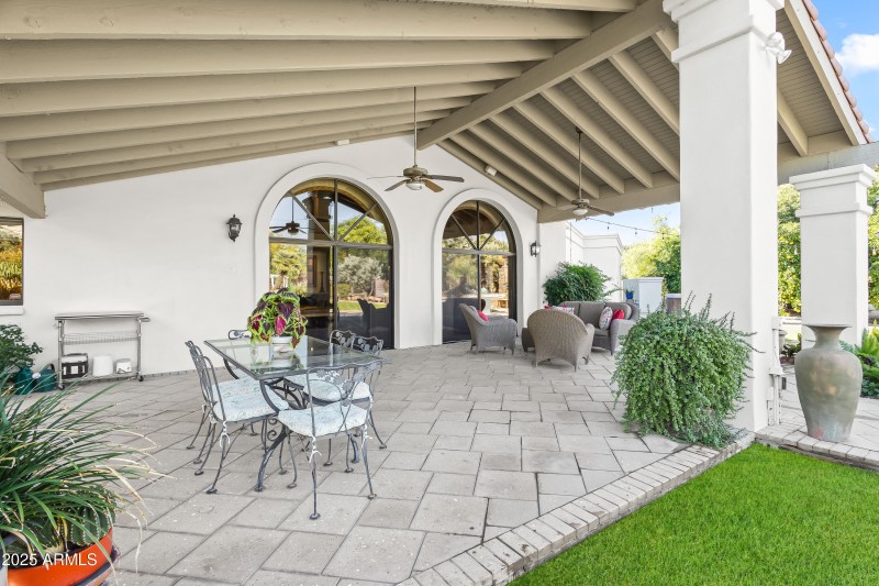 VAULTED REAR PATIO - BACKYARD
