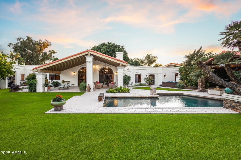 BACKYARD REAR VIEW II TWILIGHT