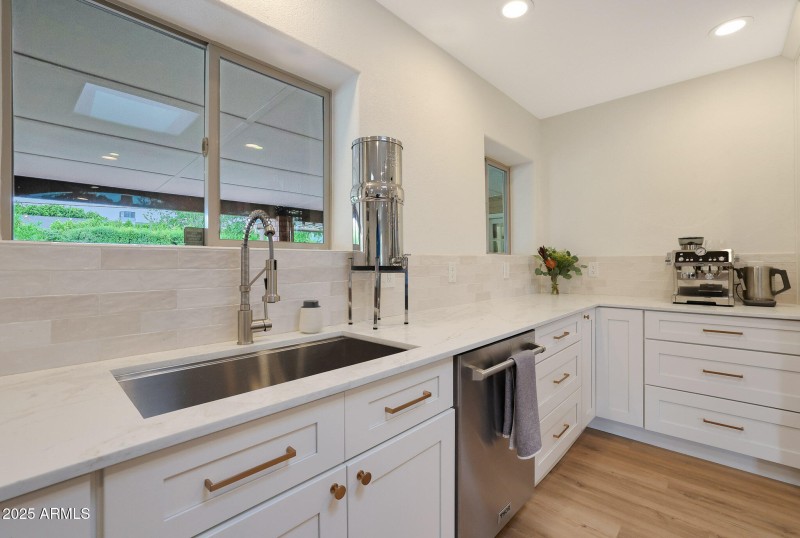 Large, updated kitchen and dining area