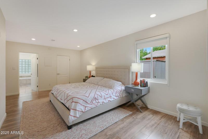 Primary Suite - King Bed