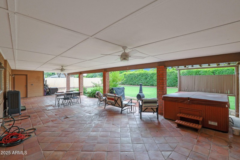 Oversized Covered Patio with Hottub