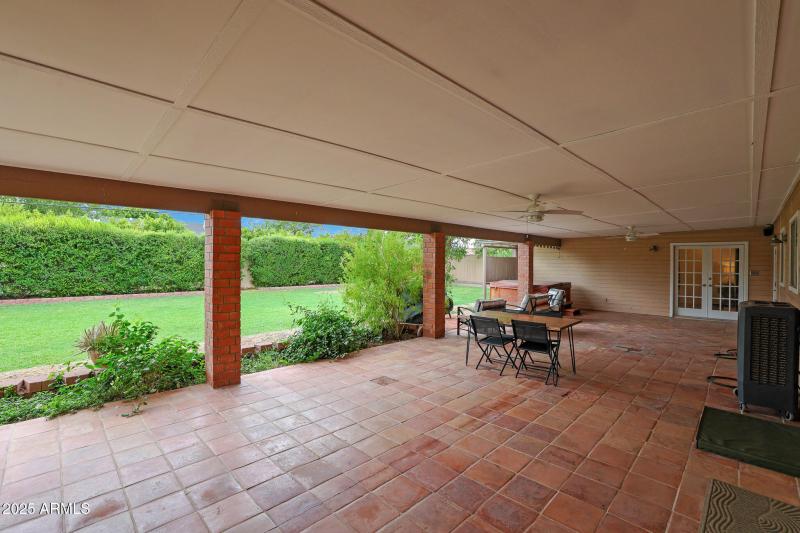 Oversized Covered Patio with Hottub