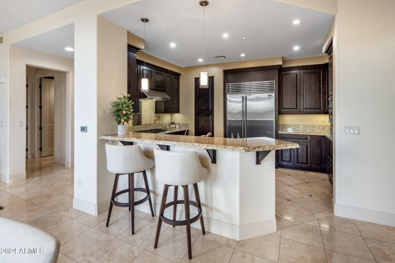 Breakfast bar