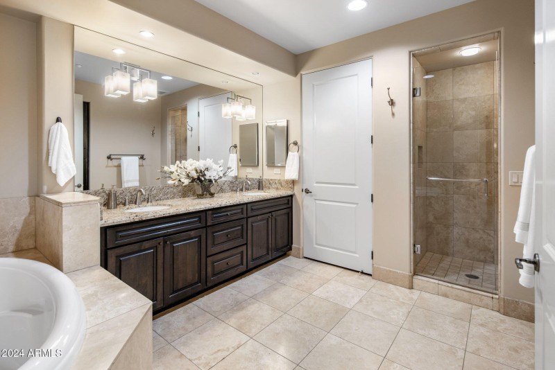 Owners Bath