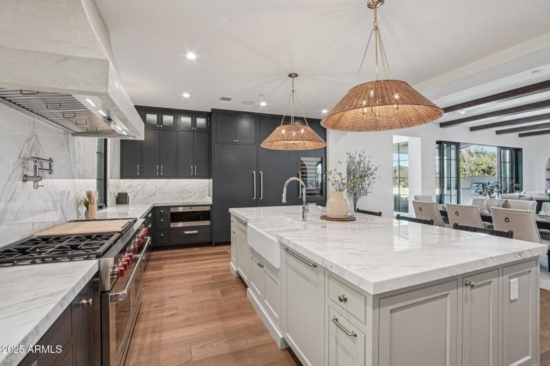 17-web-or-mls-N Echo Canyon Ln-S1412-017