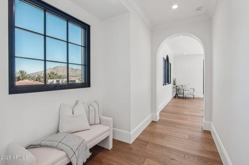 25-web-or-mls-N Echo Canyon Ln-S1412-025