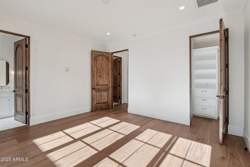 35-web-or-mls-N Echo Canyon Ln-S1412-035