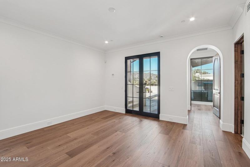 38-web-or-mls-N Echo Canyon Ln-S1412-038