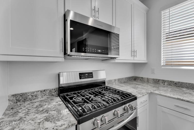 15-web-or-mls-Flower-17