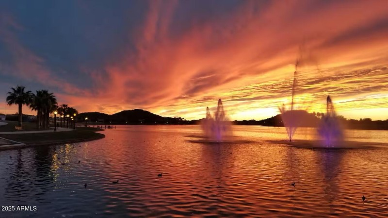 Estrella Mountain Ranch Lake