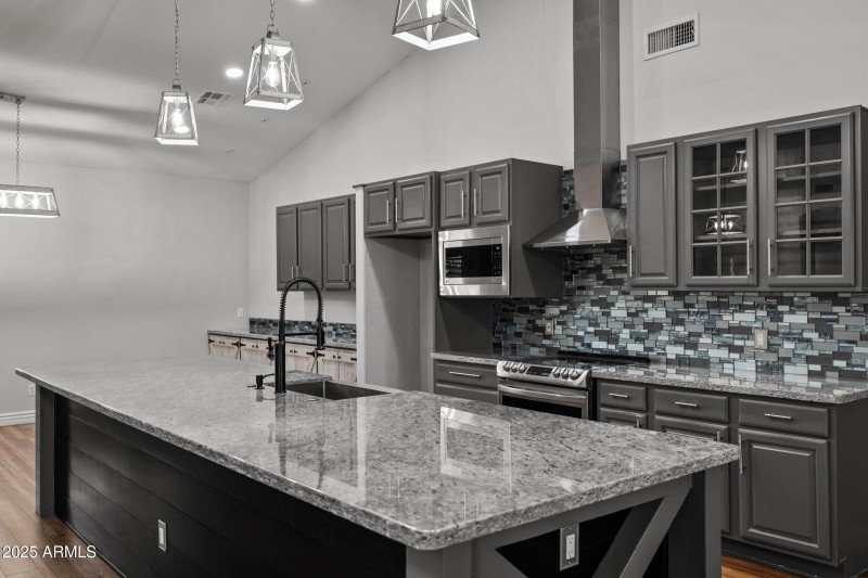 20975 E Excelsior Ave-19