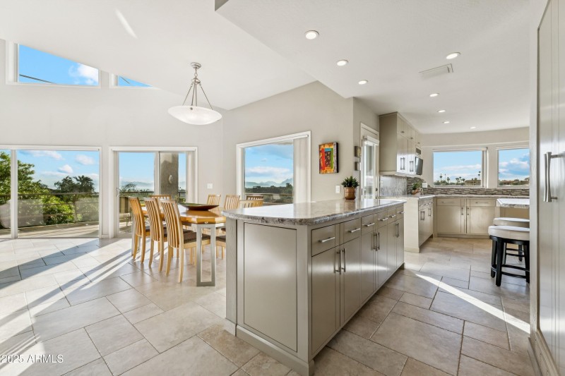 012_Kitchen And Dining