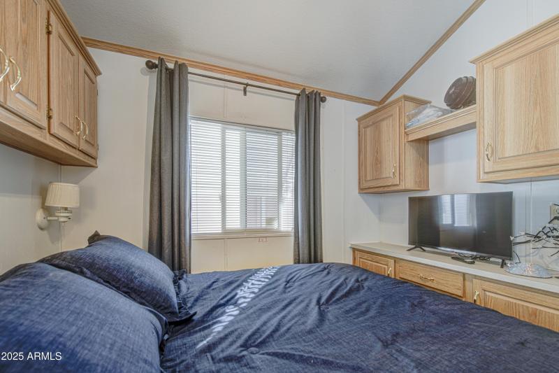 Bedroom-pic 2