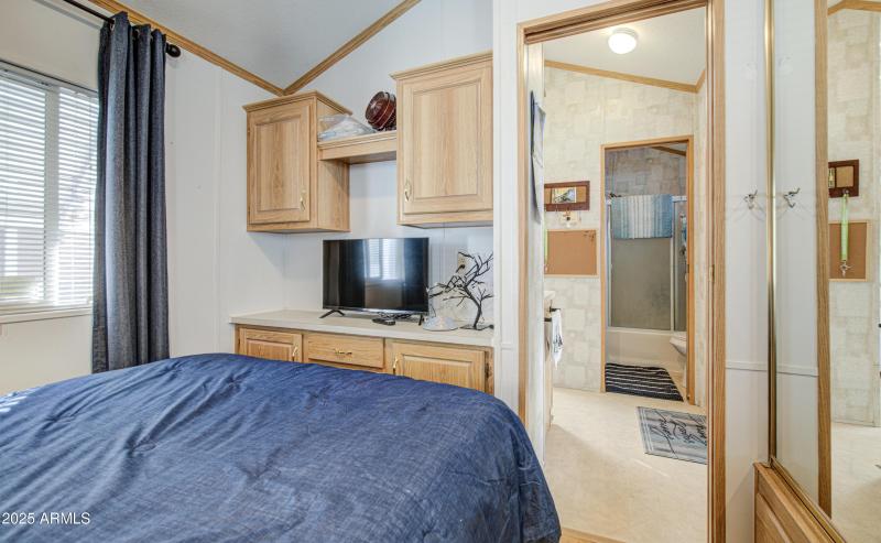 Bedroom-pic 3
