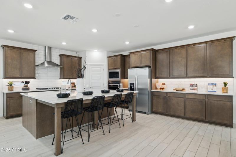 77-web-or-mls-6794-w-spur-dr-37