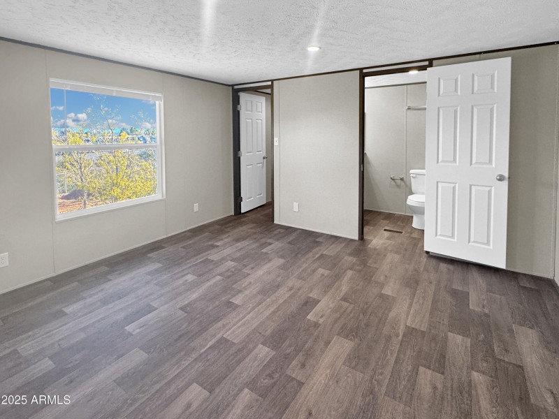 d93889425599e39e8387b3b8f607f1cff707ec27