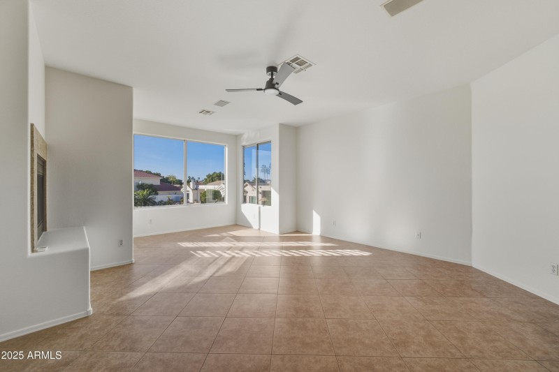 20652_N_53RD_AVE_2nd_001