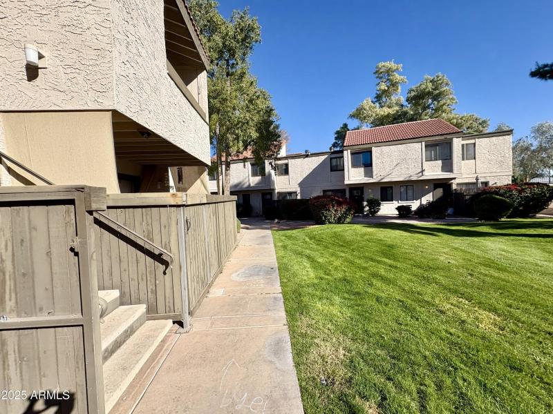 Greenbelt right outside the door