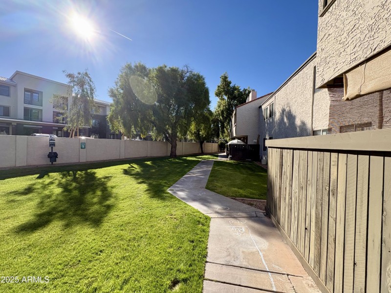 Greenbelt right outside the door