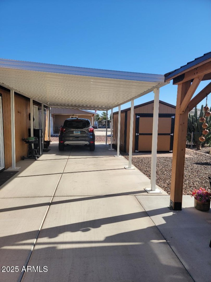 3727 carport
