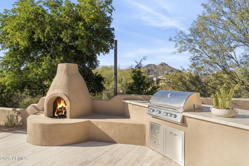 Between 18th Holes of 2 Boulders courses