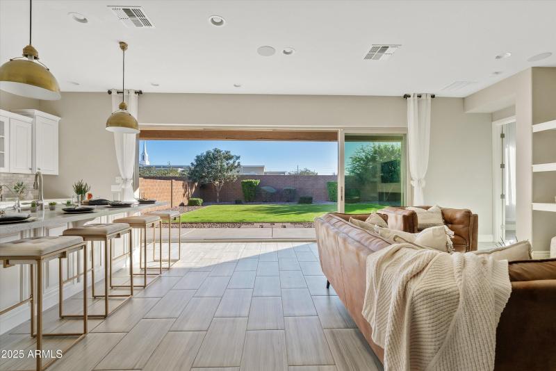 Indoor/Outdoor Living