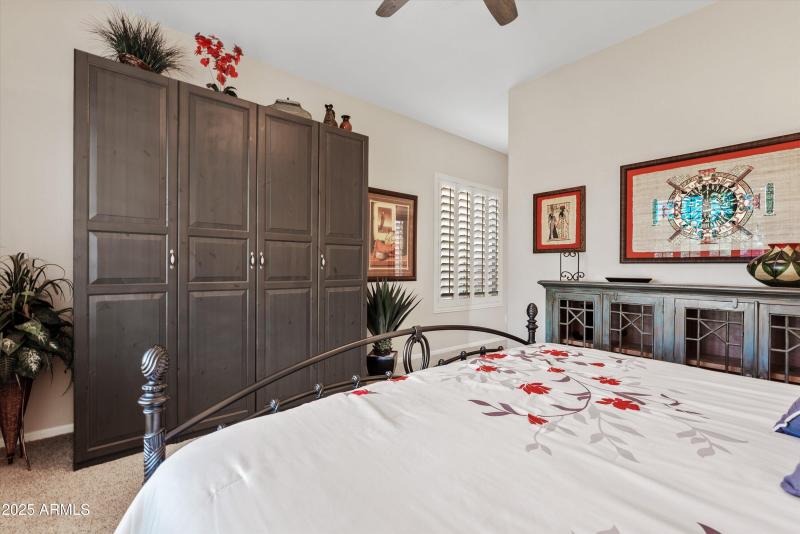 4th Guest bedroom w/private bathroom