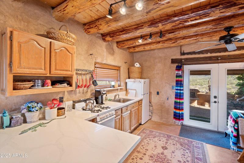 41-Kitchen and Entry