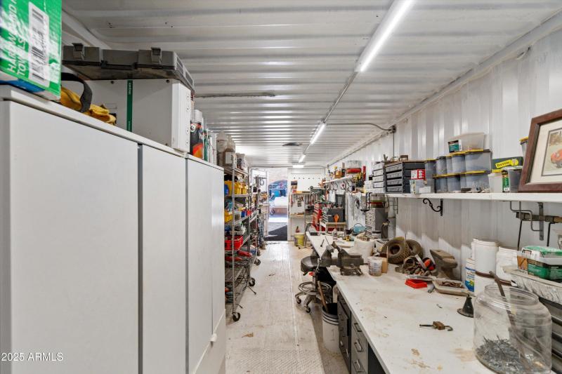 58-Workshop Container Storage