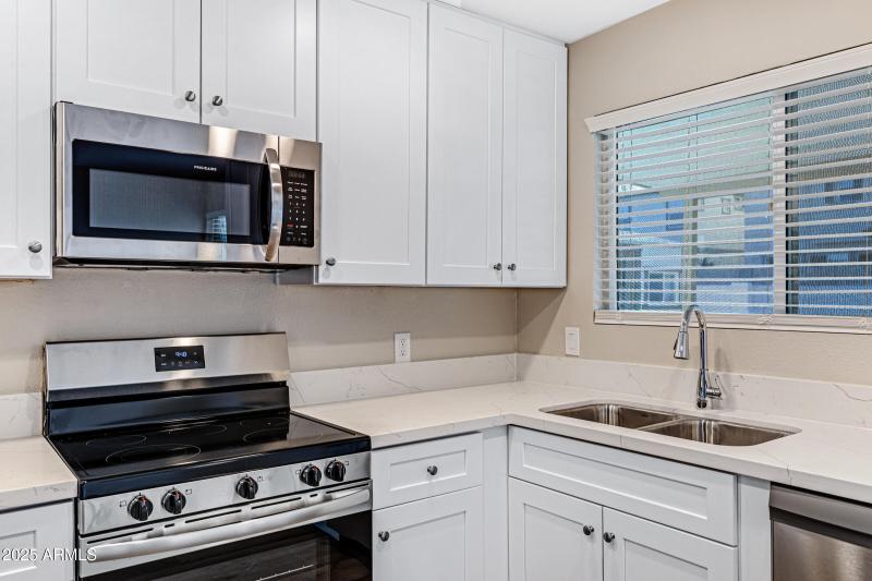 525 W Sundance Way-12