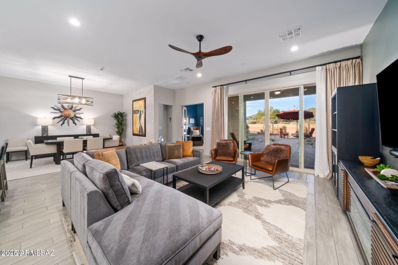 5436 W Beacon Hill Drive