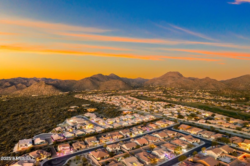 5436 W Beacon Hill Drive