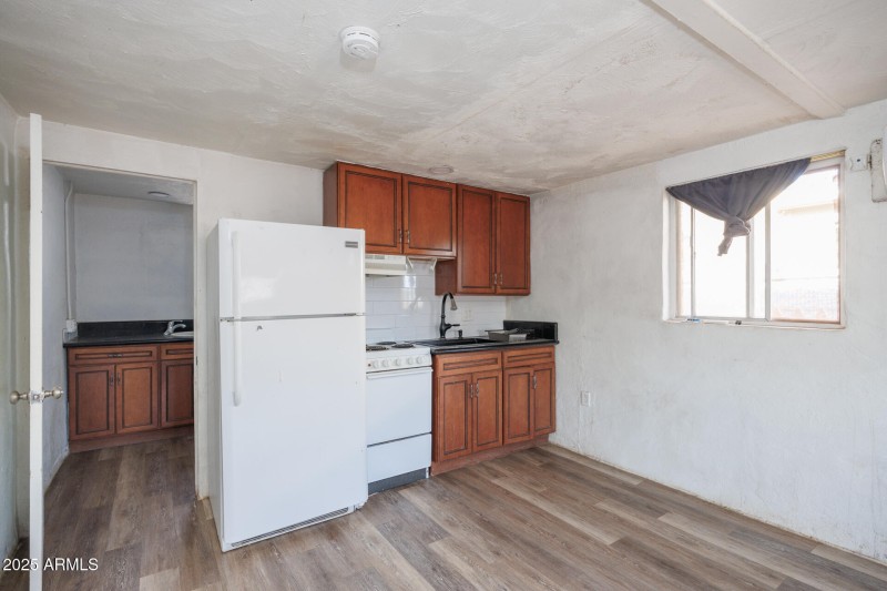 Suite B Main Room V iew 2