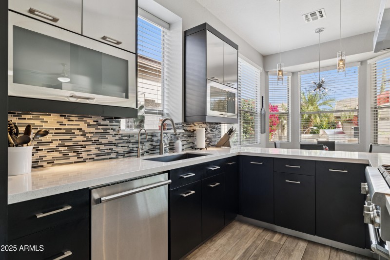 11-print-21531-n-72nd-pl