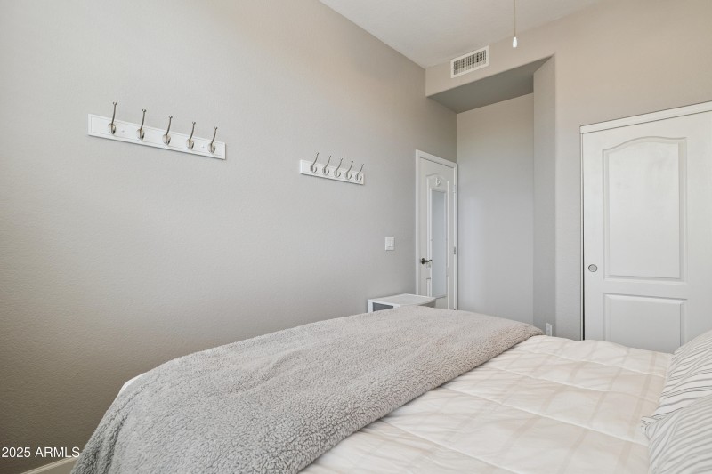 18-print-21531-n-72nd-pl