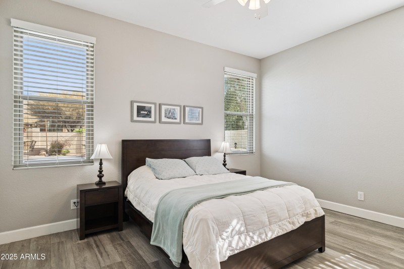 22-print-21531-n-72nd-pl