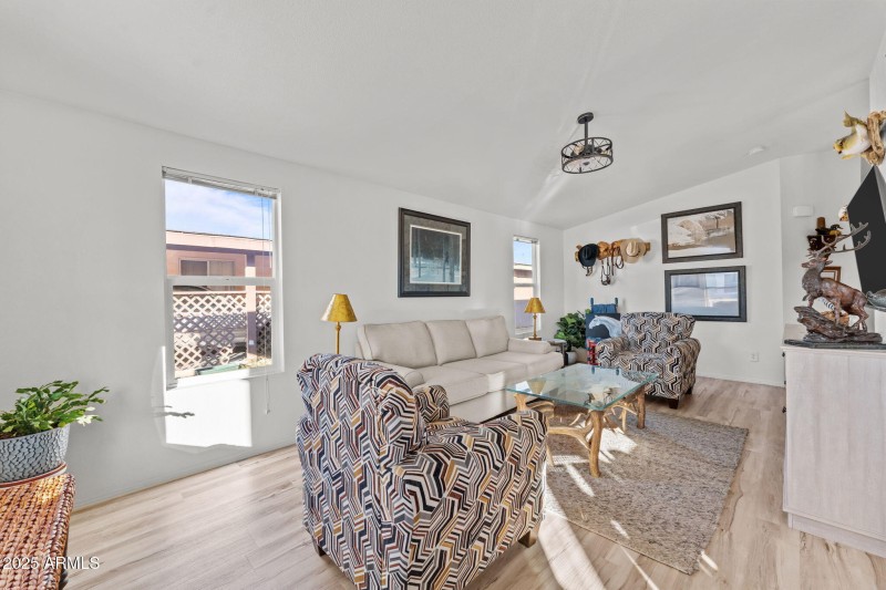 Relaxing spacious Living room