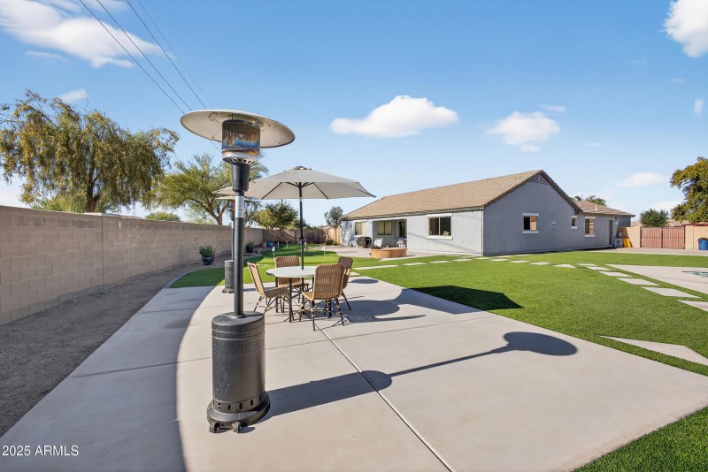 Backyard Entertaining Space