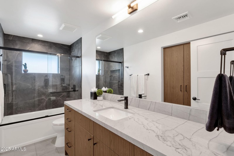 7112N23rdWay_63815_33