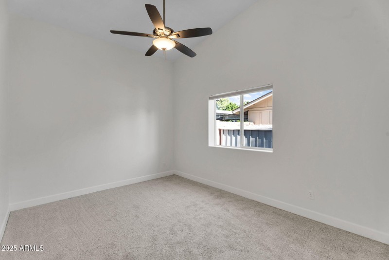 31-web-or-mls-8522 E Vernon Ave-31