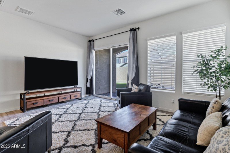 10104 E Nichols Ave-10