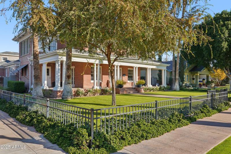 3-web-or-mls-W Lynwood St-S1412-003