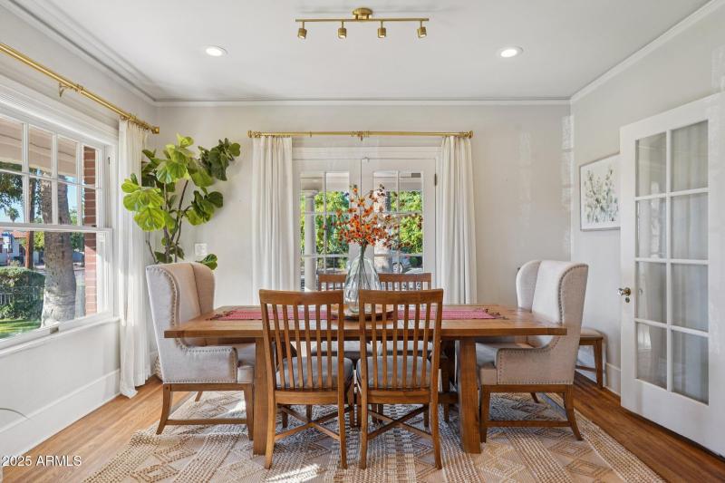 10-web-or-mls-W Lynwood St-S1412-010