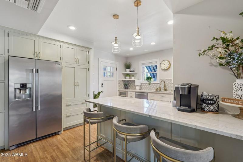 19-web-or-mls-W Lynwood St-S1412-019