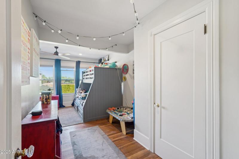 27-web-or-mls-W Lynwood St-S1412-027